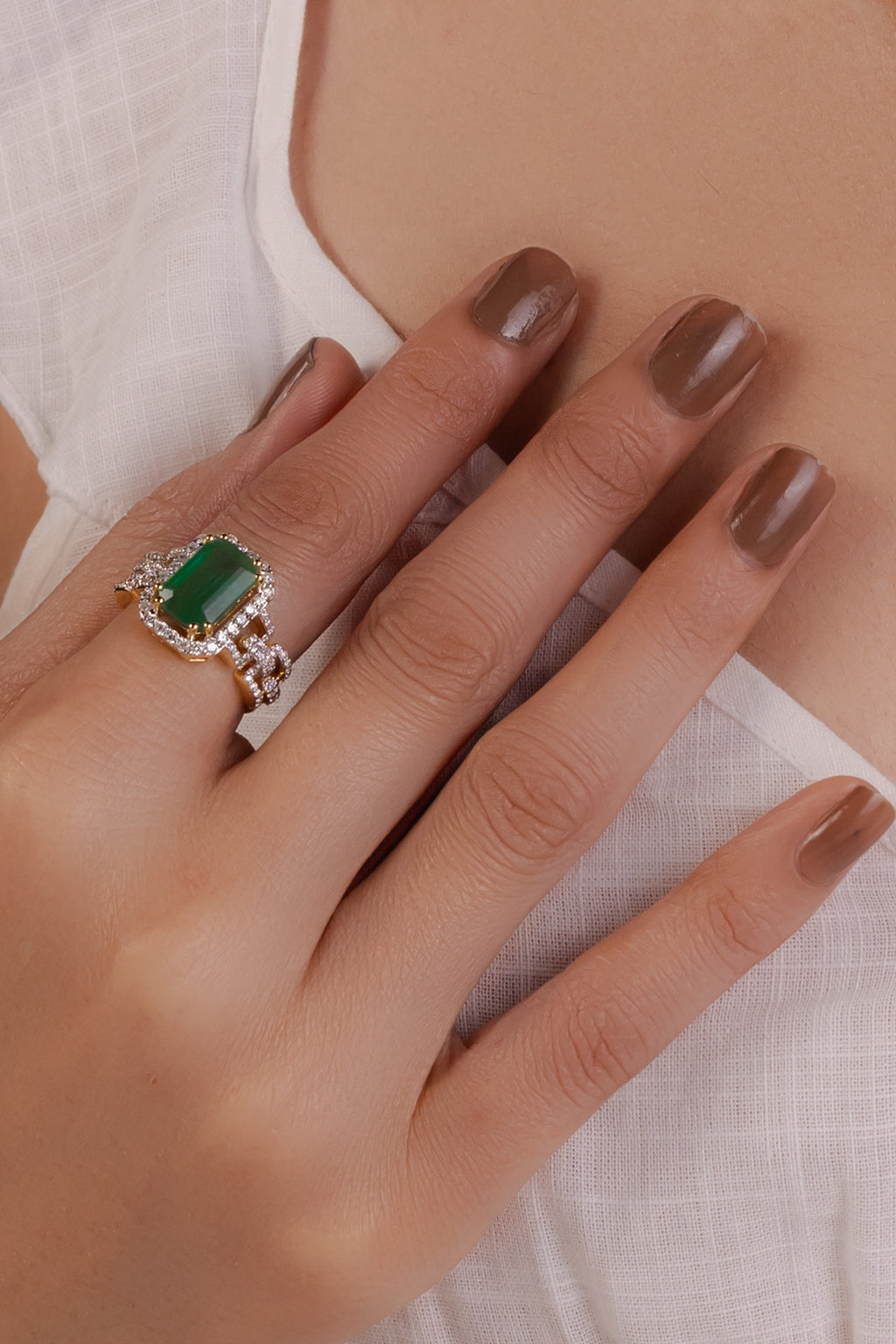 Emerald Link Ring