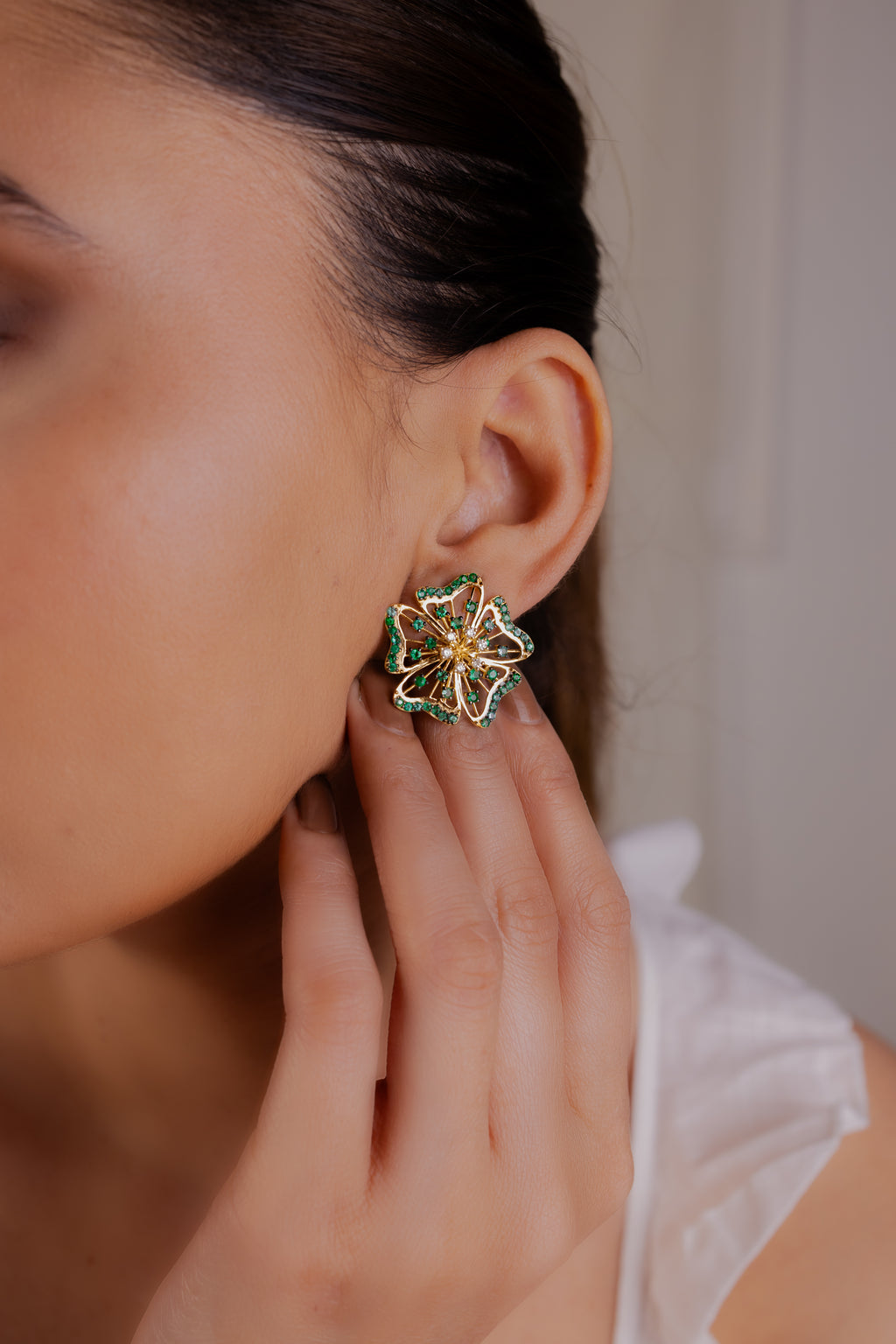 Flower Emerald Earring