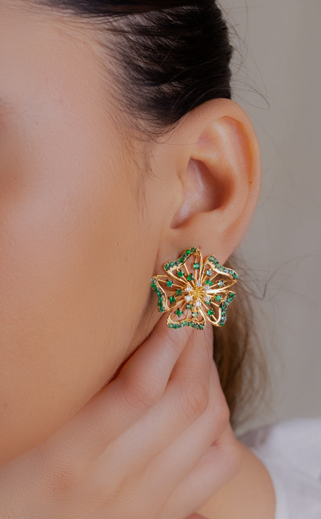 Flower Emerald Earring