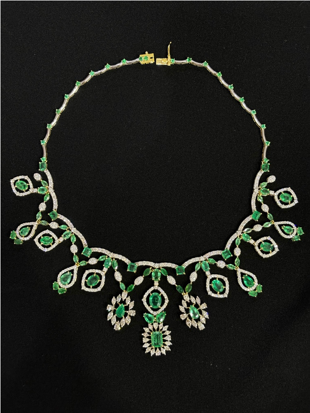 14k Gold Green And White Nacklace