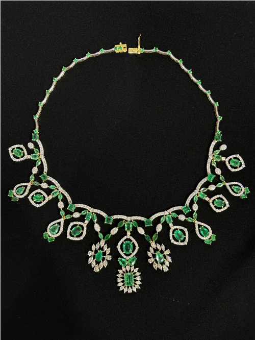 14k Gold Green And White Nacklace